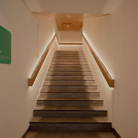 Bobopod Alun-Alun, Malang Hotell Exteriör bild