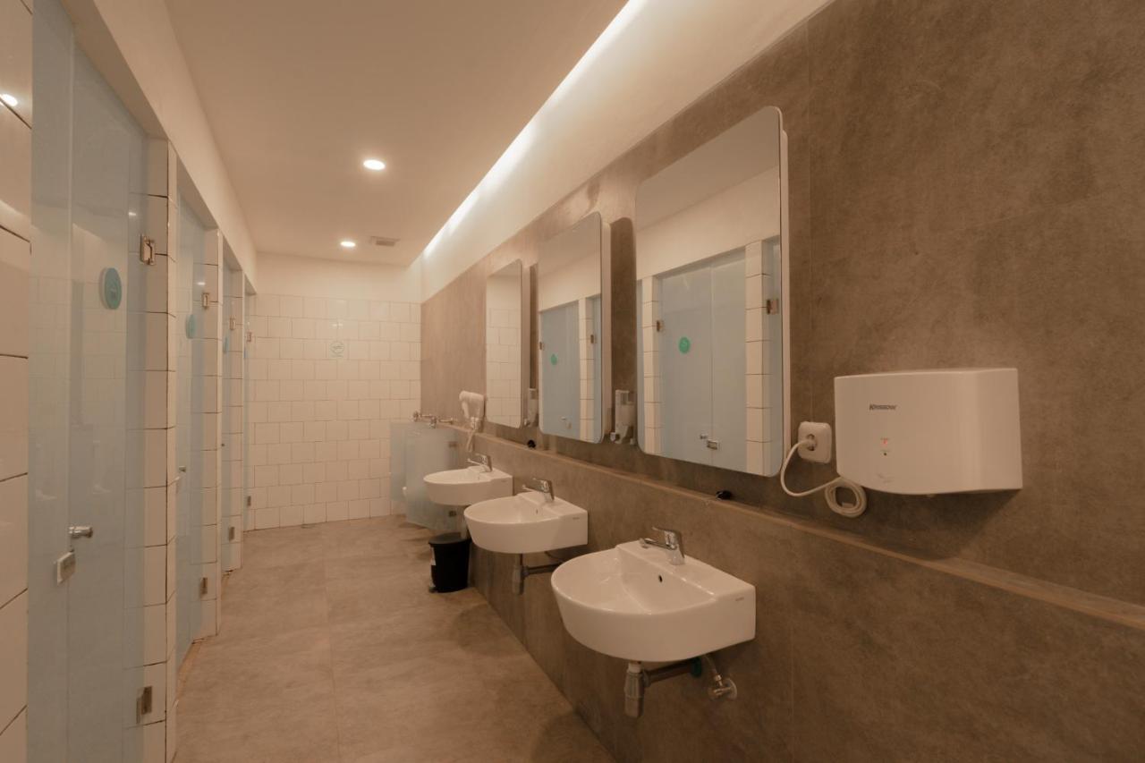 Bobopod Alun-Alun, Malang Hotell Exteriör bild