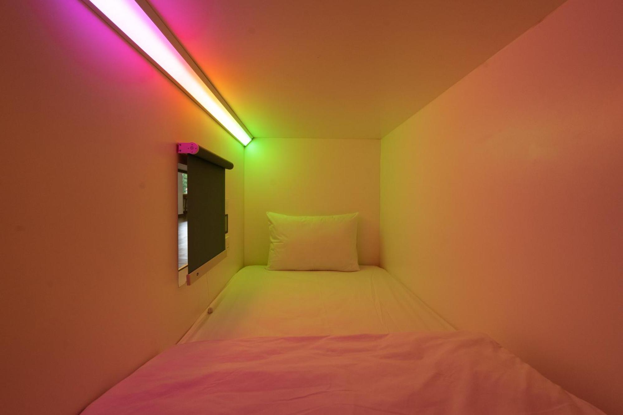 Bobopod Alun-Alun, Malang Hotell Exteriör bild